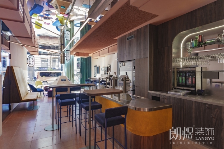 中心酒店餐廳和入住服務柜臺